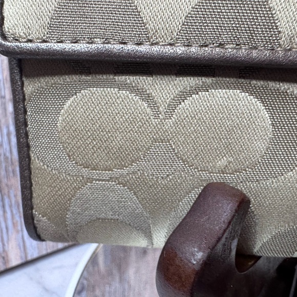 COACH Gold and Brown trifold long Wallet leather interior - EUC - Picture 5 of 17